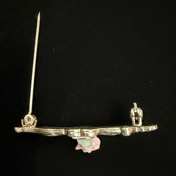 Elegant 1928 Rose Brooch - Picture 2 of 3